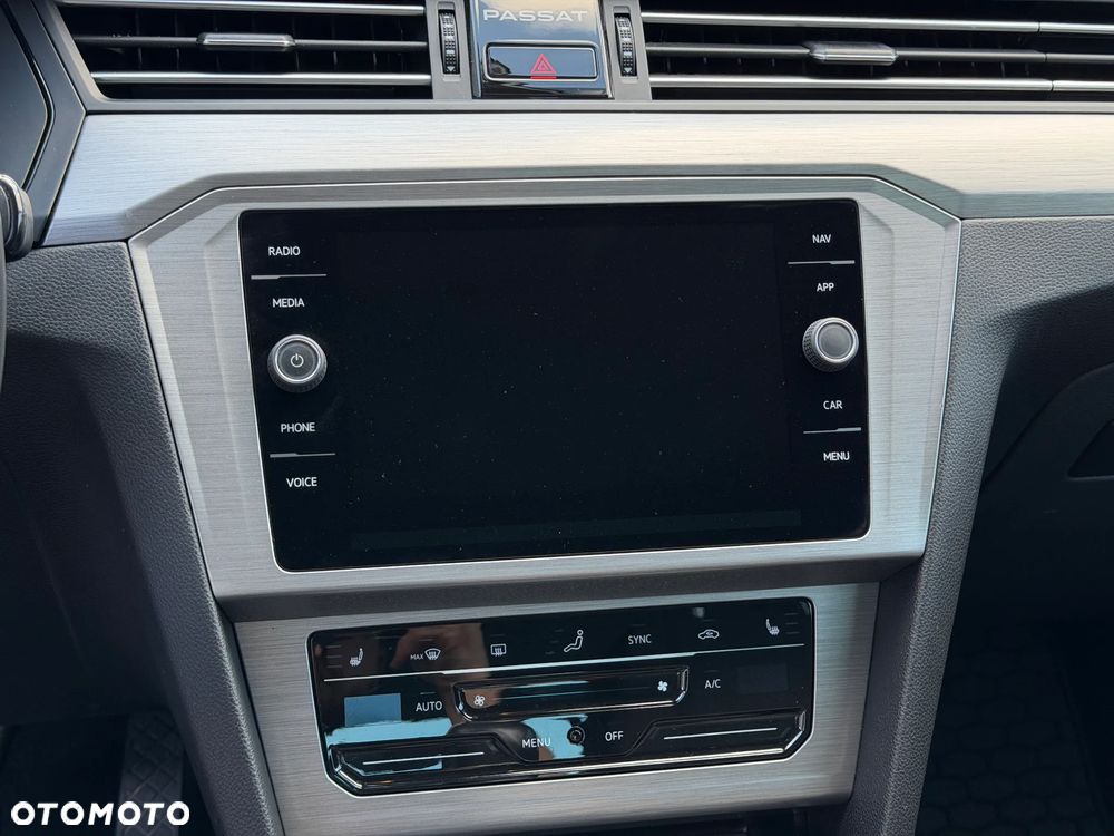 Volkswagen Passat 2.0 TDI EVO Elegance - 18