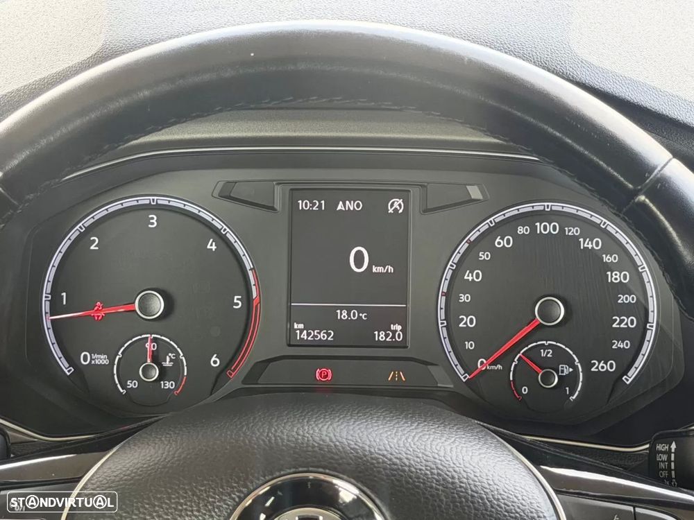 VW T-Roc 1.6 TDI - 19