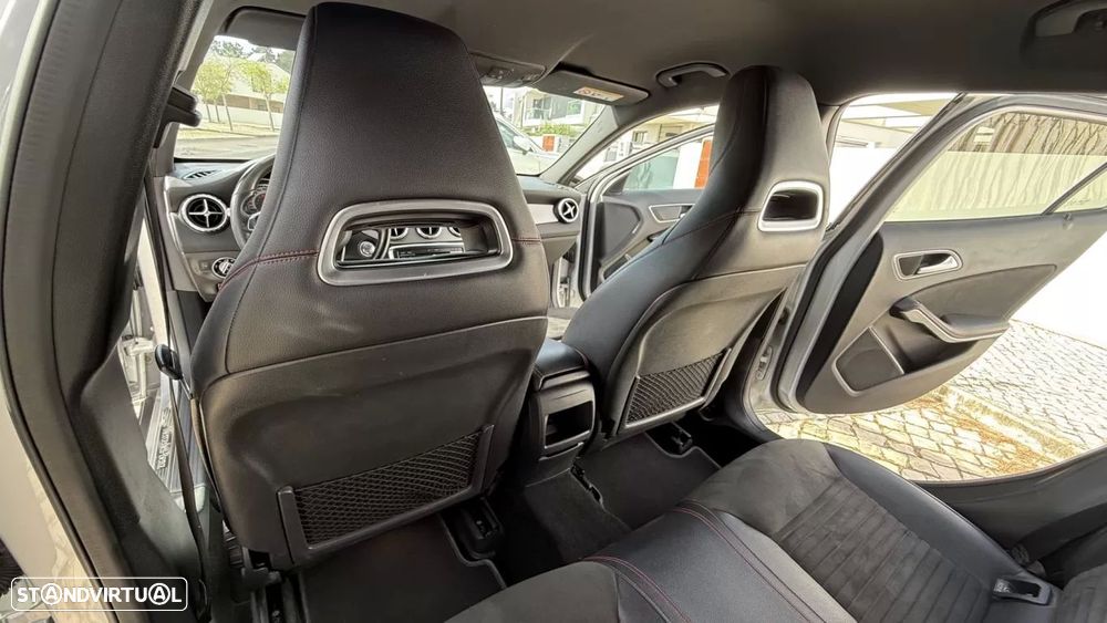 Mercedes-Benz GLA 180 CDI AMG Line - 16