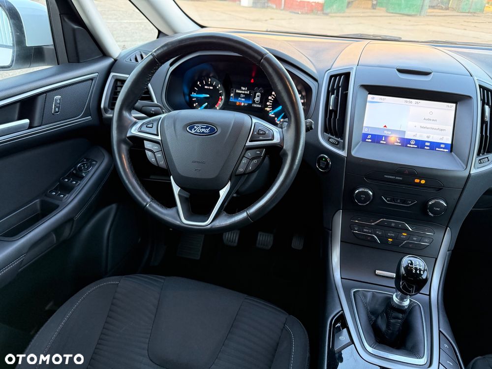 Ford S-Max 2.0 EcoBlue Titanium - 4