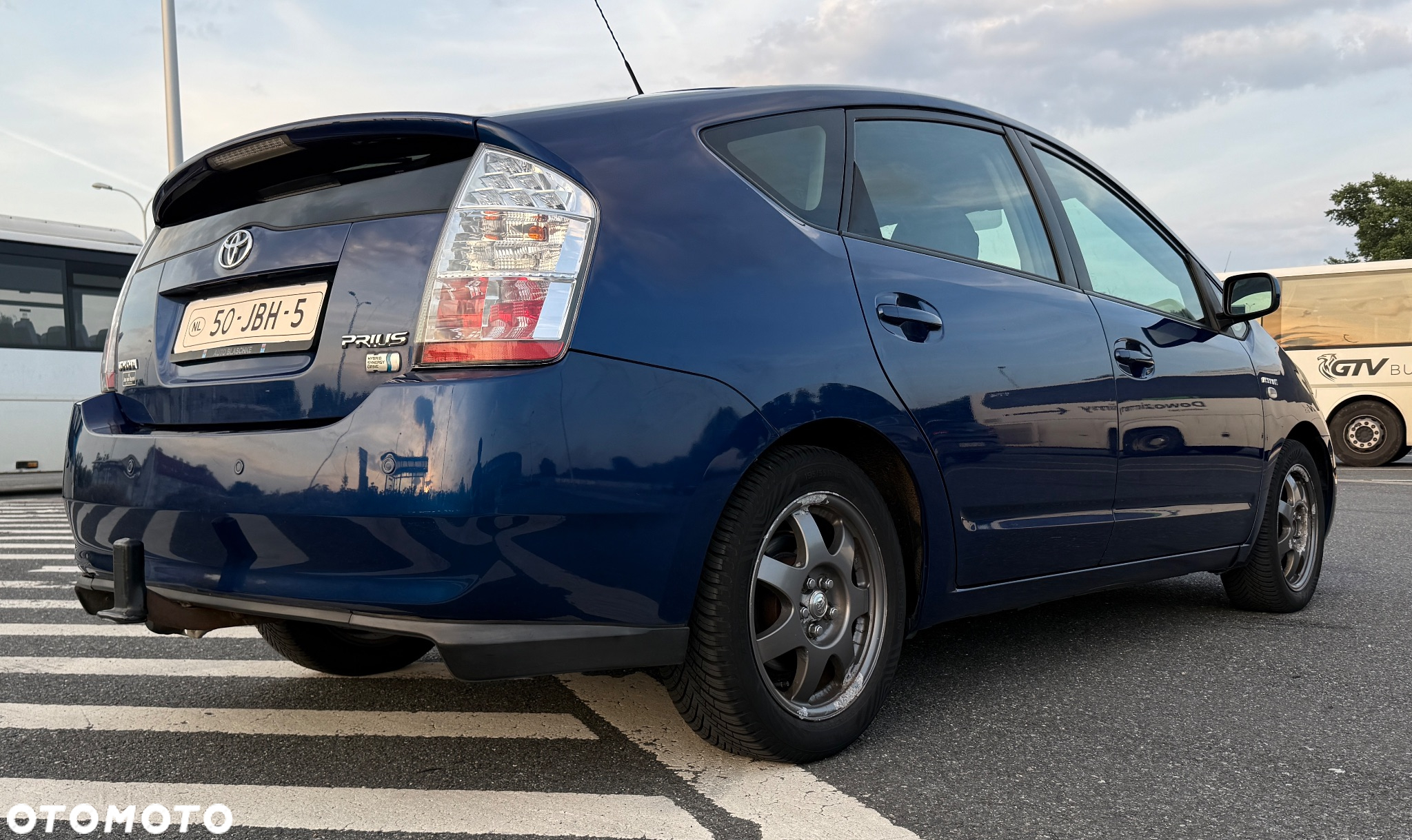Toyota Prius - 5