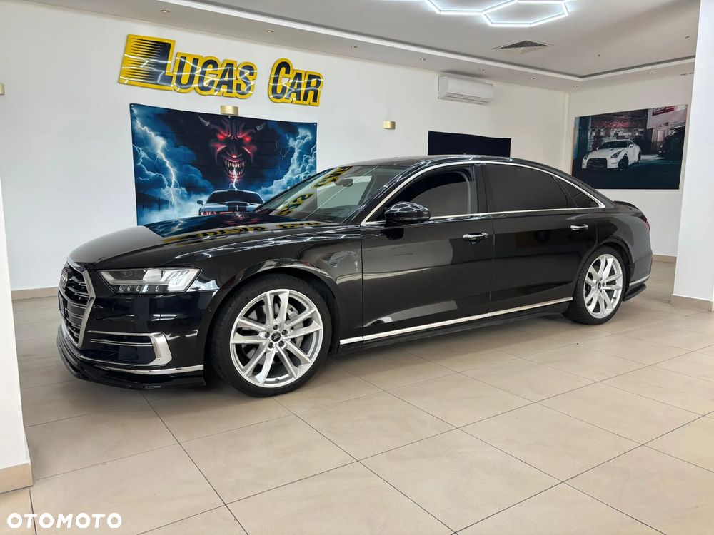 Audi A8 - 1