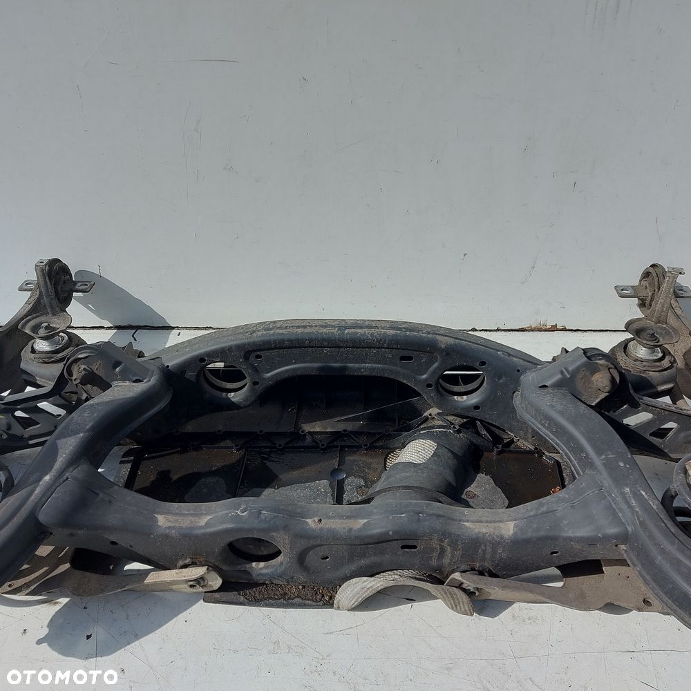 ZAWIESZENIE TYL TYLNE BELKA ZWROTNICE AMORTYZATORY KOMPLETNE MERCEDES CLA W117 ORYGINAL DEMONTAZ - 4