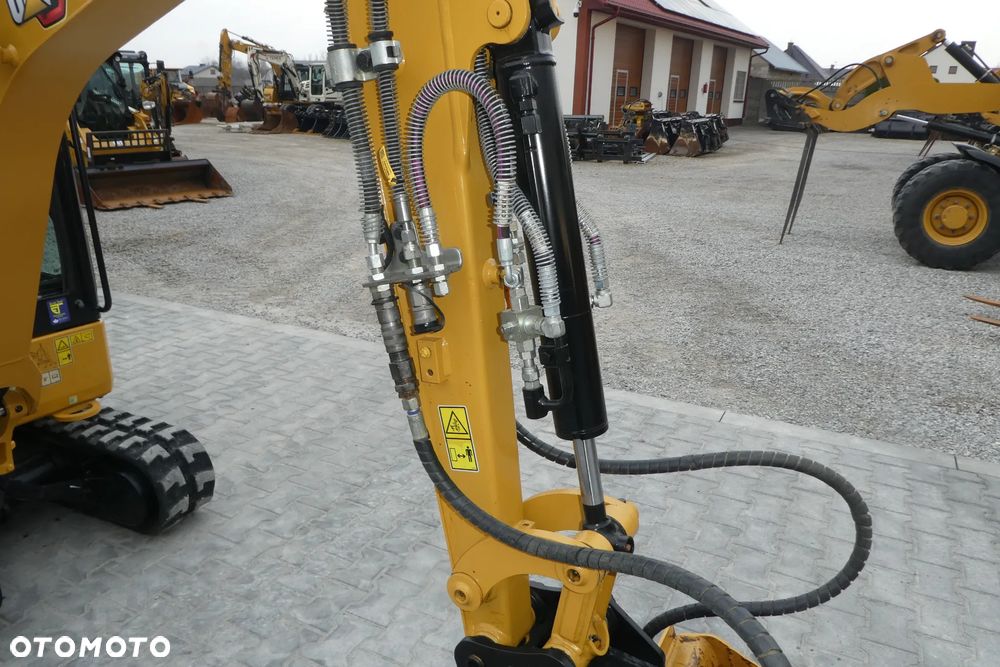 Caterpillar 301,8 - 12