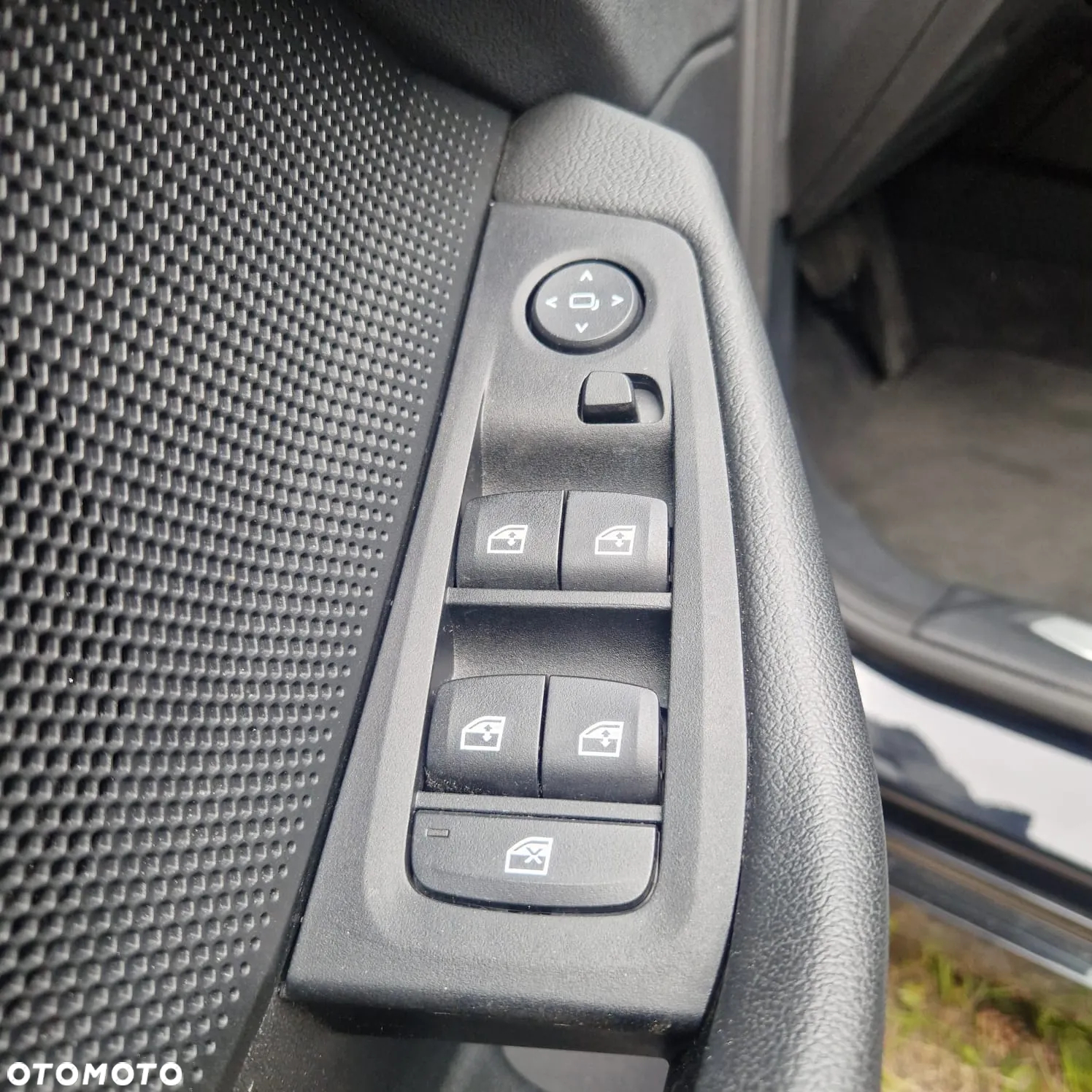 BMW Seria 1 116d - 32
