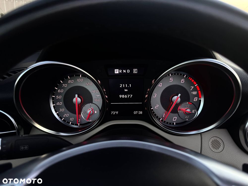 Mercedes-Benz SLK 250 (BlueEFFICIENCY) 7G-TRONIC - 38