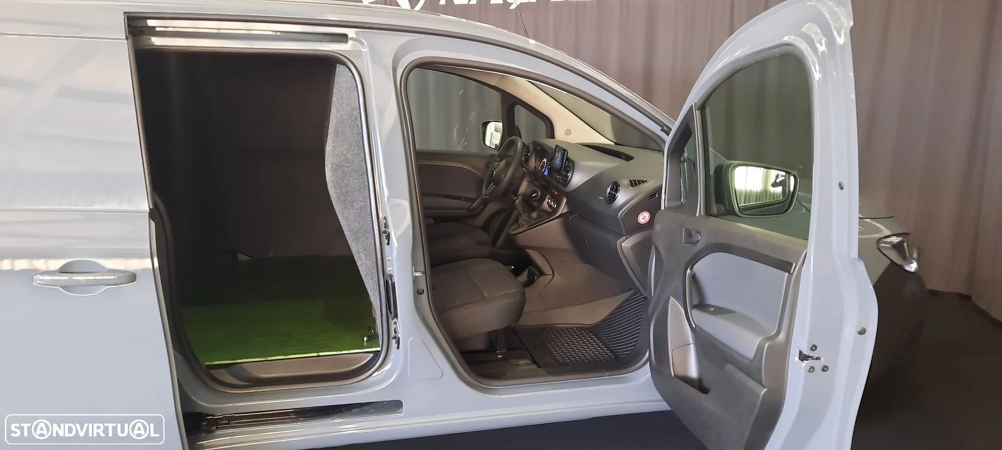 Mercedes-Benz Citan Van 110CDI/27 95cv Linha Pro 3 lugares 5 portas - 39