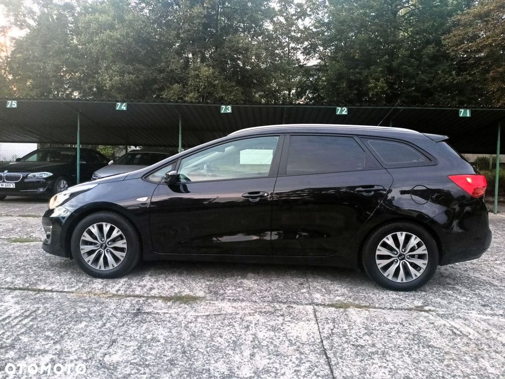 Kia Ceed - 9