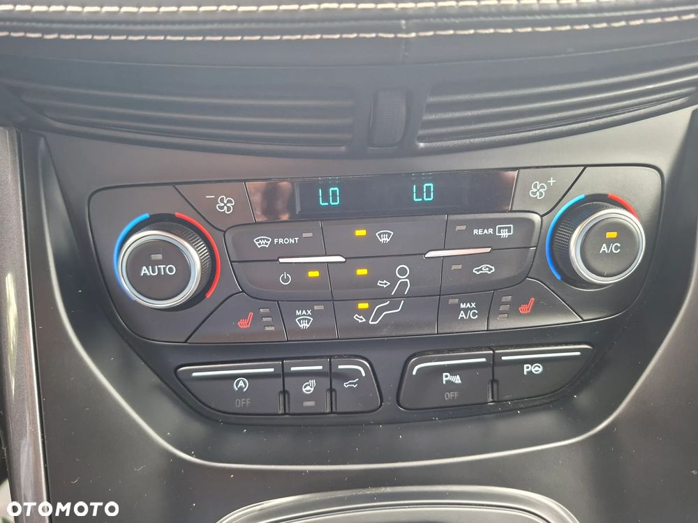 Ford Kuga 2.0 TDCi 4x4 Vignale - 27