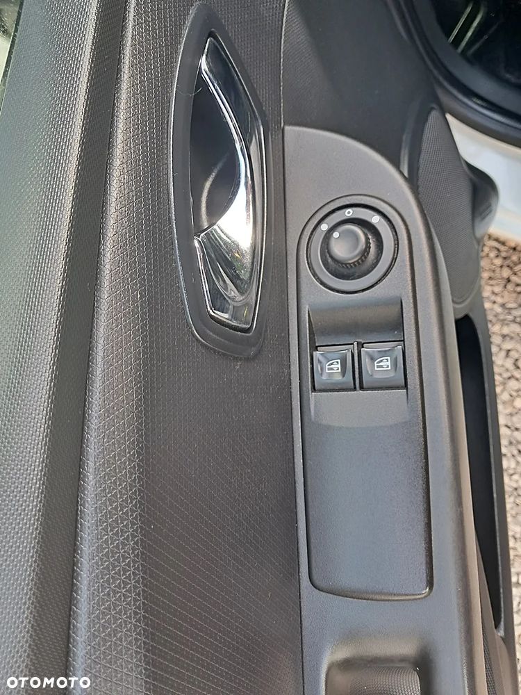 Renault Clio - 20