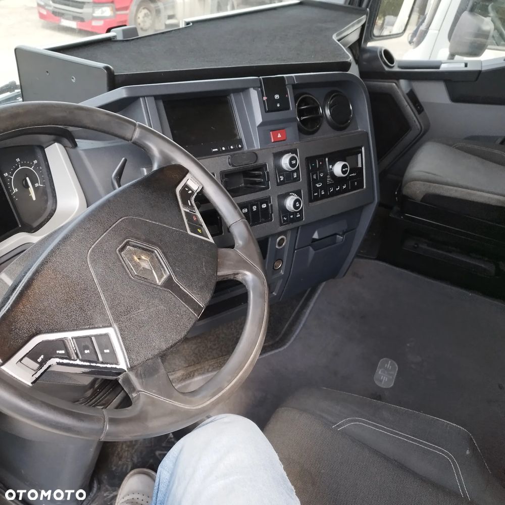 Renault GAMA T 480 - 17