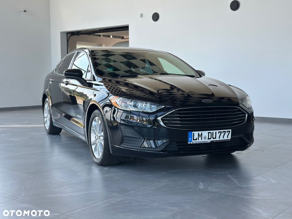 Ford Fusion - 2