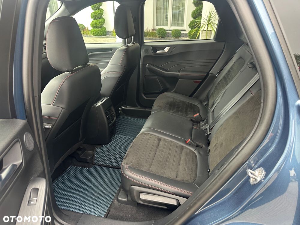 Ford Kuga 1.5 EcoBoost FWD ST-Line X - 17