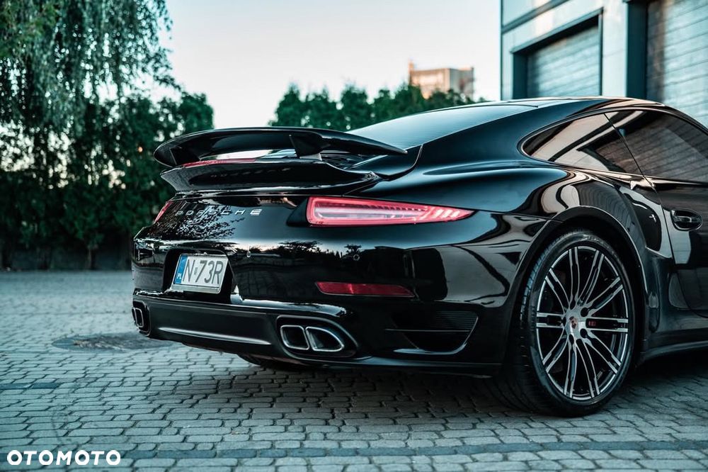 Porsche 911 Turbo - 2