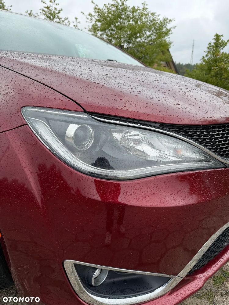 Chrysler Pacifica - 19