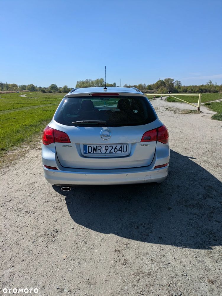 Opel Astra 1.4 Turbo - 10