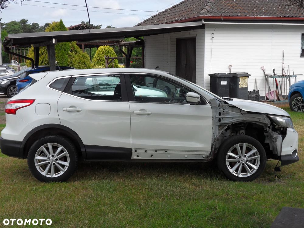 Nissan Qashqai 1.5 dCi DPF visia - 6