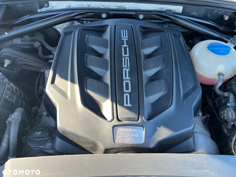 Porsche Macan - 25