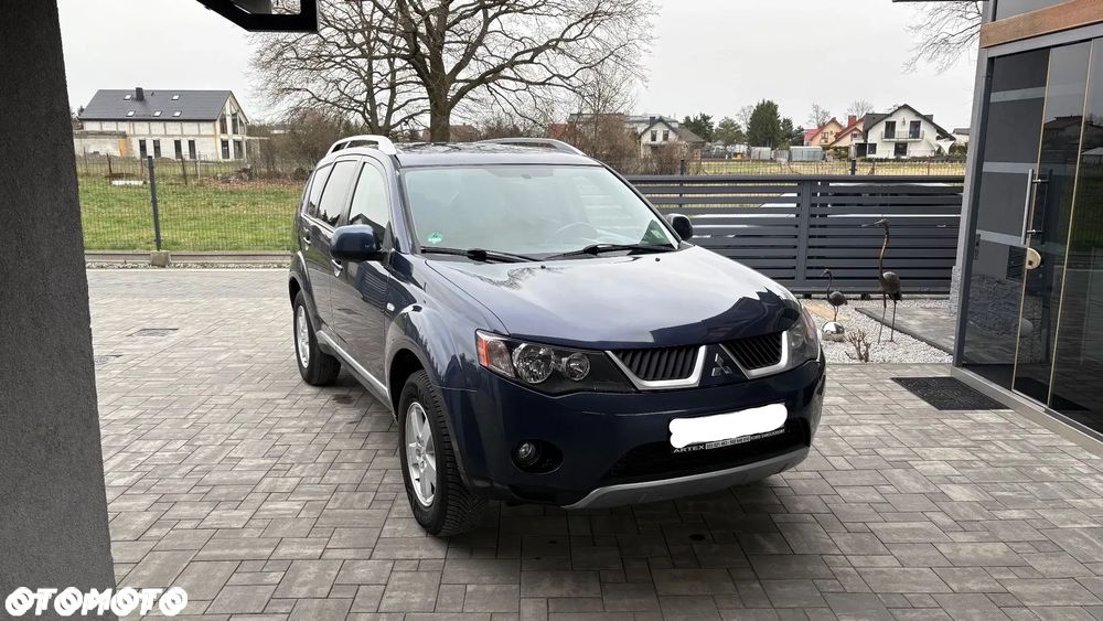 Mitsubishi Outlander 2.4 2WD Plus - 1
