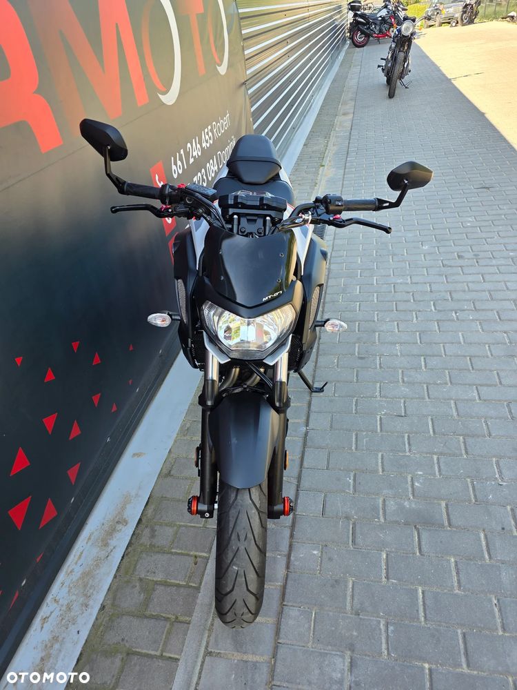Yamaha MT - 16