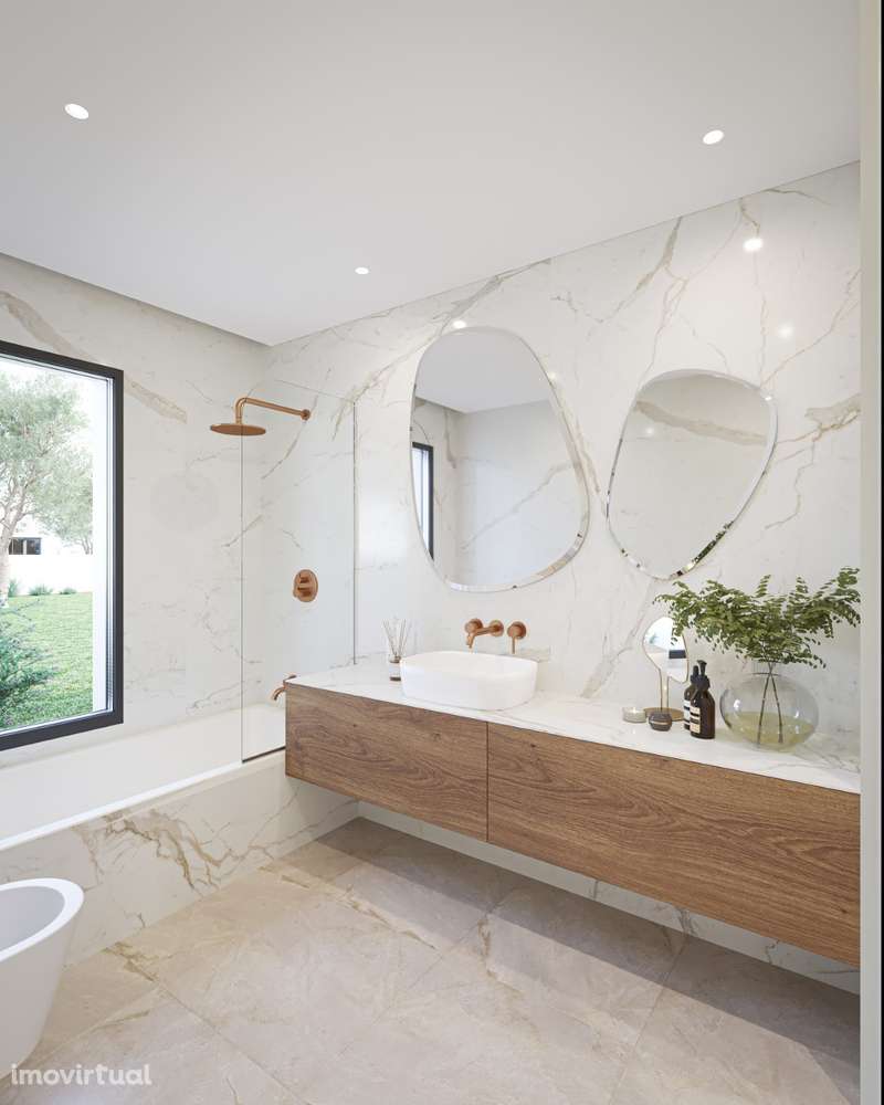 Terreno Urbano de 765m² com Acesso Pavimentado e Boa Localização - Grande imagem: 4/7