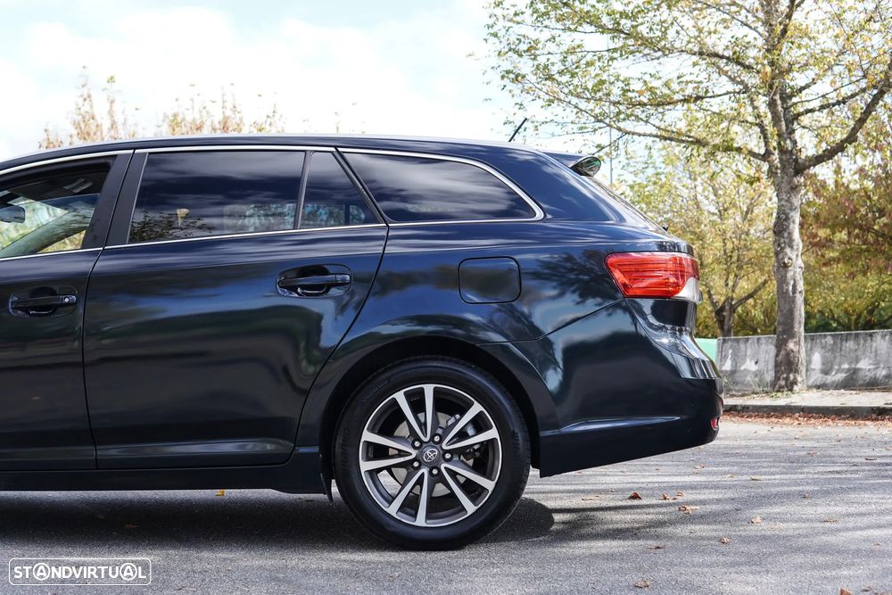 Toyota Avensis SW - 12