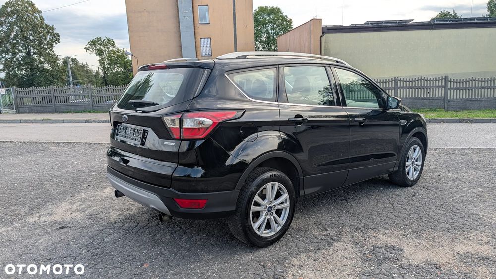 Ford Kuga 1.5 EcoBoost 2x4 Business Edition - 4
