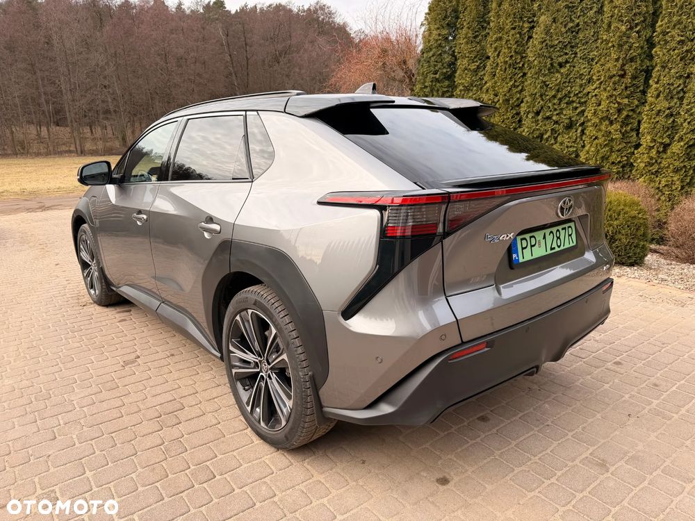 Toyota bZ4X 71.4kWh 4x4 Executive - 3