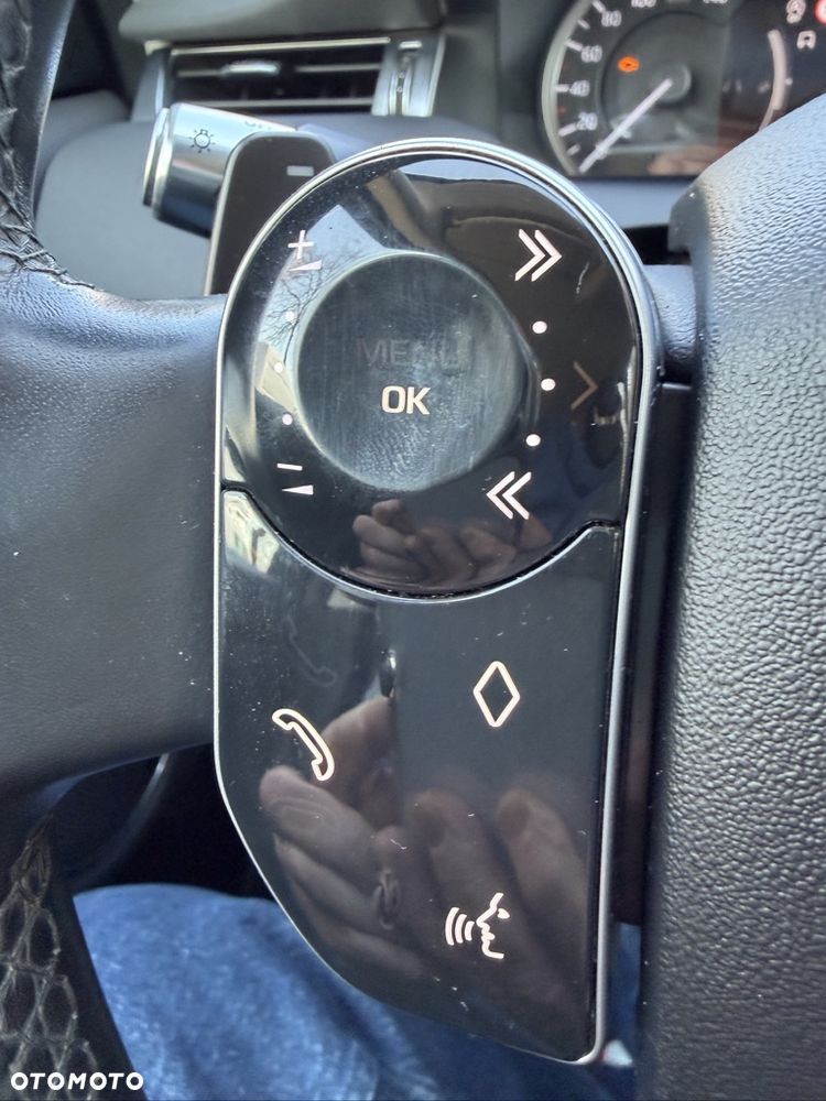 Land Rover Discovery Sport - 31