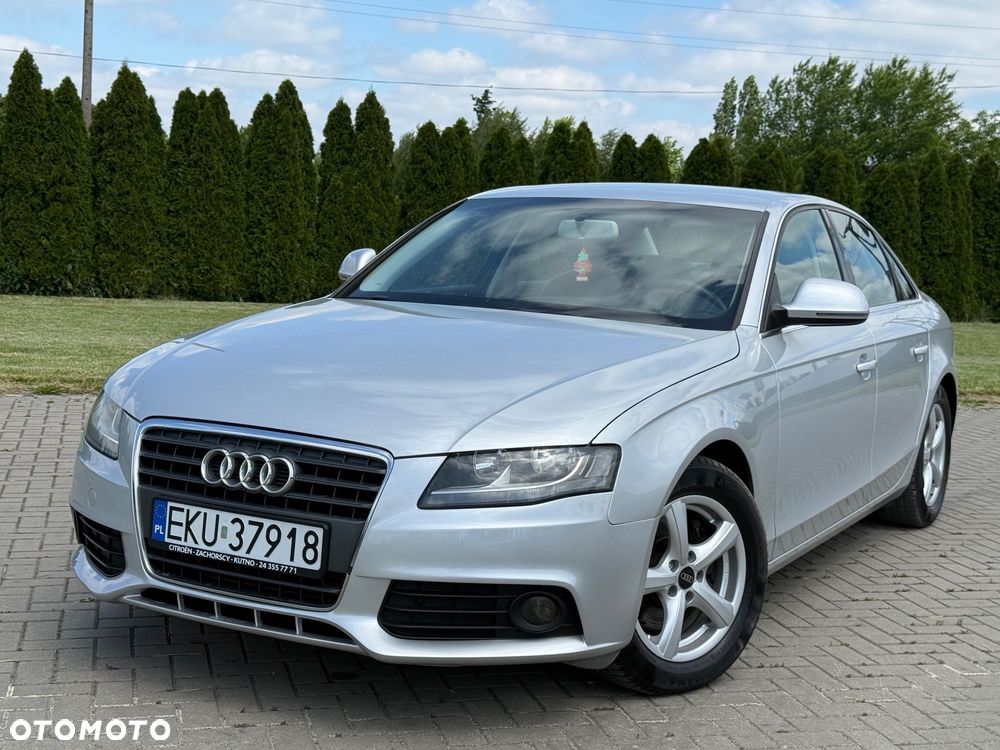 Audi A4 Limousine - 1