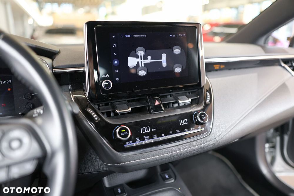 Toyota Corolla 1.8 Hybrid Comfort - 22