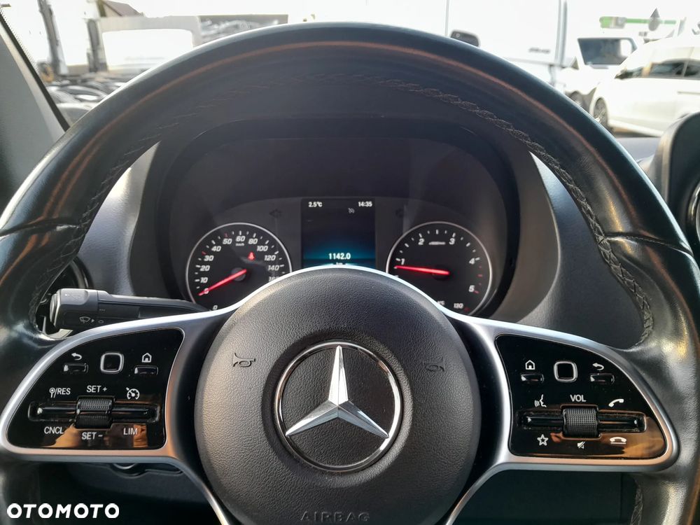 Mercedes-Benz Sprinter - 12