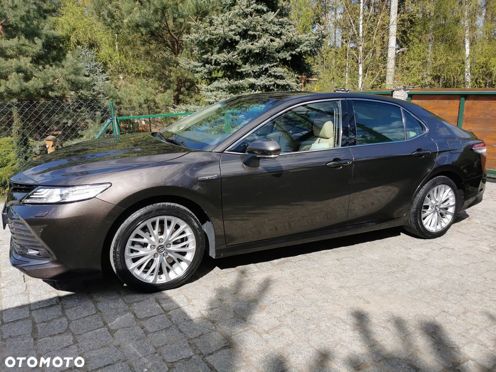 Toyota Camry - 2