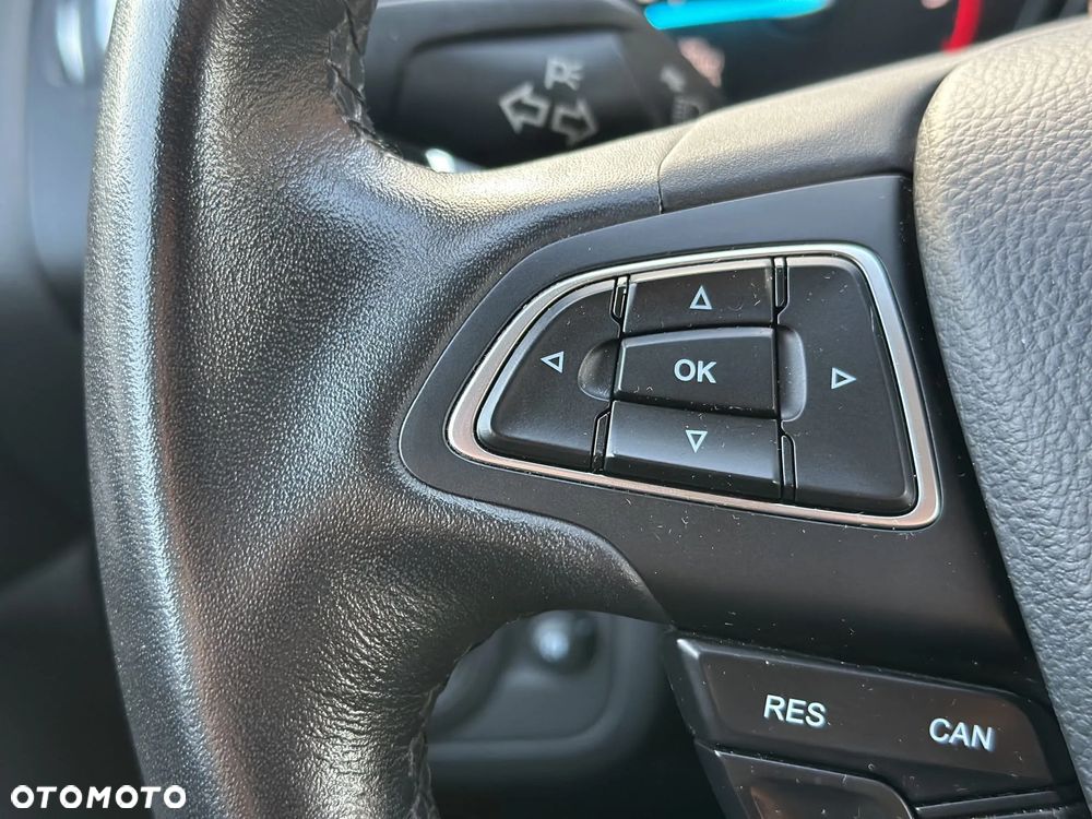 Ford Kuga 2.0 TDCi FWD Titanium - 32