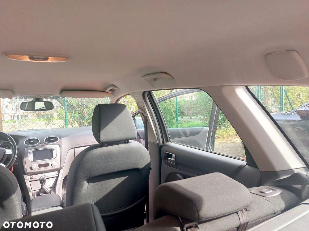 Ford Focus 1.8 FF Platinium X - 12