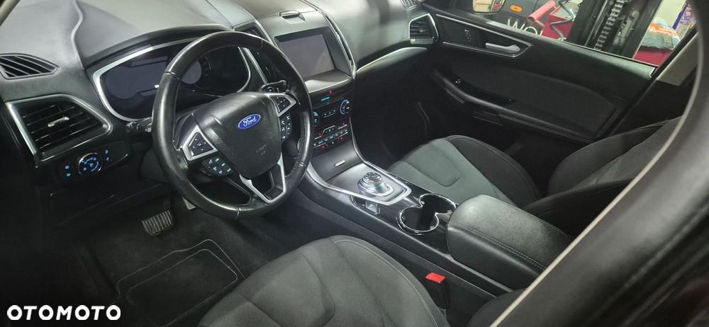 Ford S-Max 2.0 EcoBlue Titanium - 15