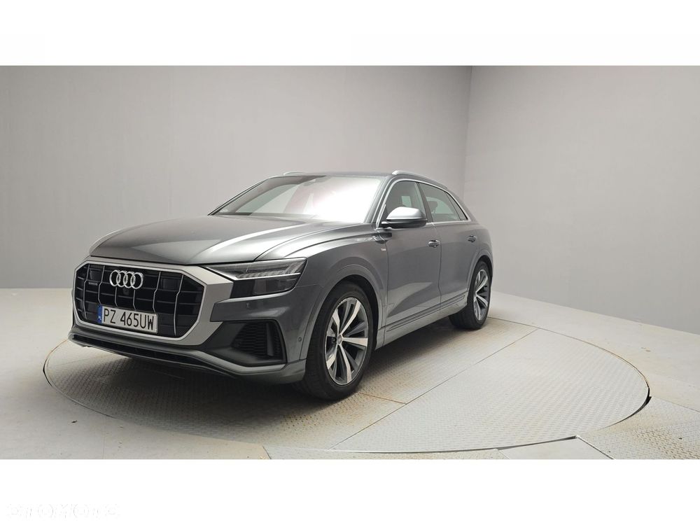 Audi Q8 - 8