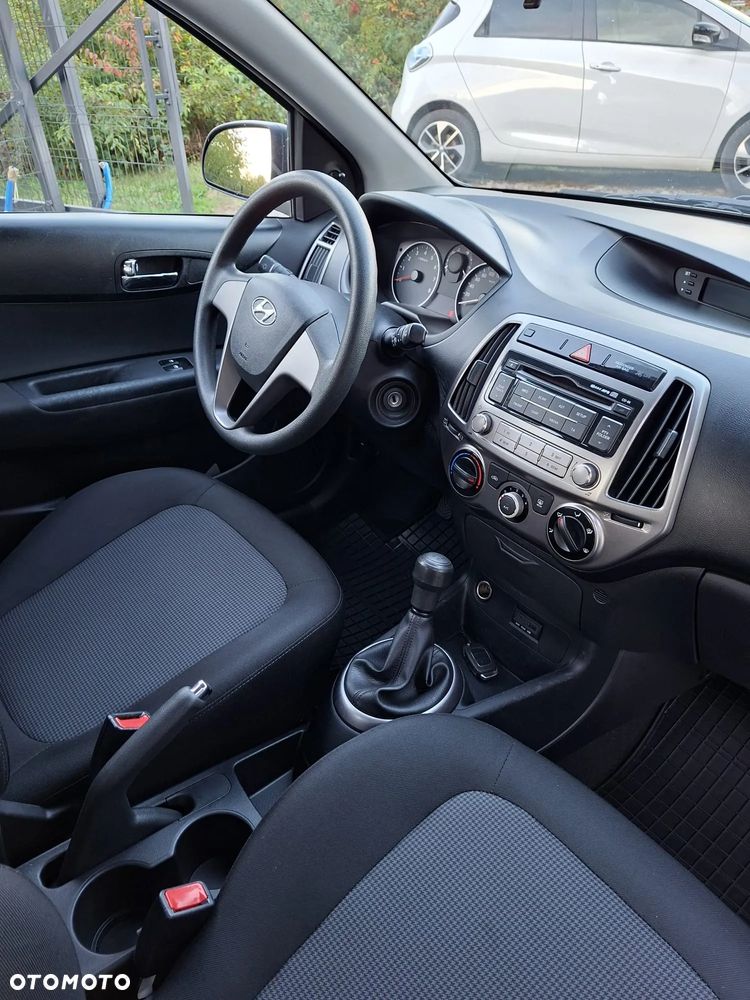 Hyundai i20 1.25 Wersja Jubileuszowa - 16
