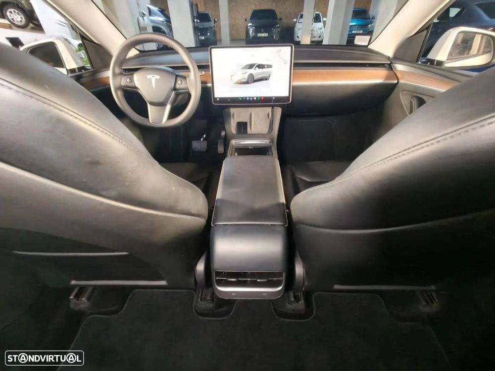 Tesla Model Y RWD - 31