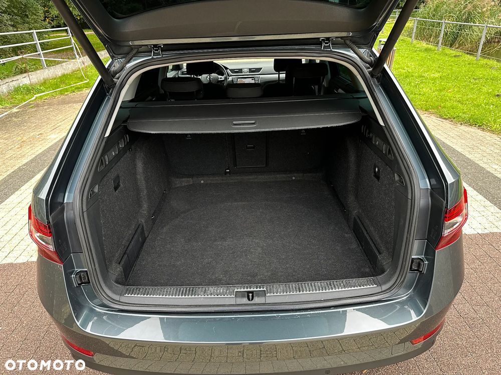 Skoda Superb 2.0 TDI 4x4 DSG Premium Edition - 30