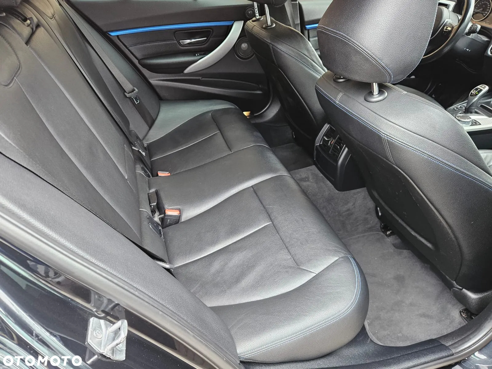 BMW Seria 3 330i xDrive M Sport Shadow - 15