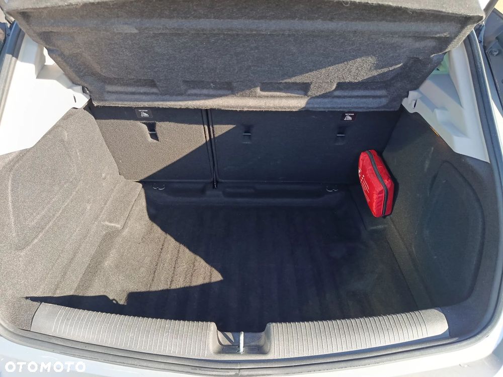 Opel Astra 1.4 T GPF Dynamic S&S - 12