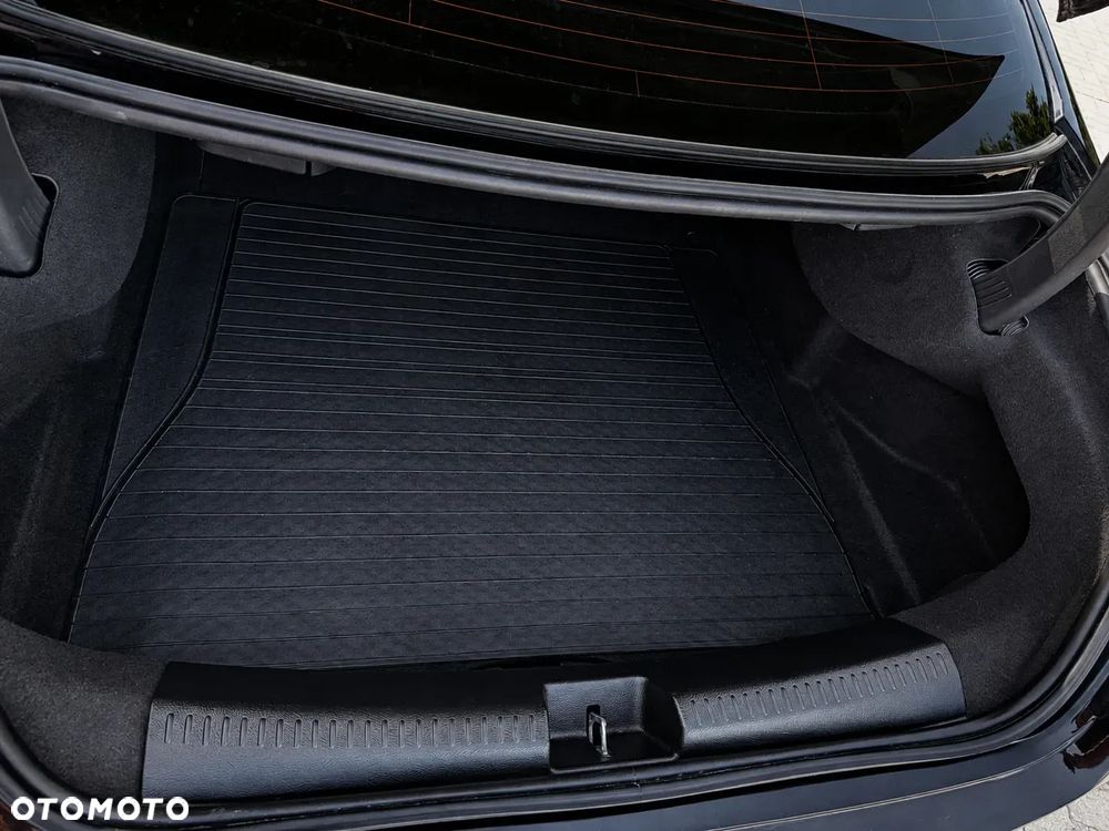 Mercedes-Benz CLA 220 7G-DCT - 23