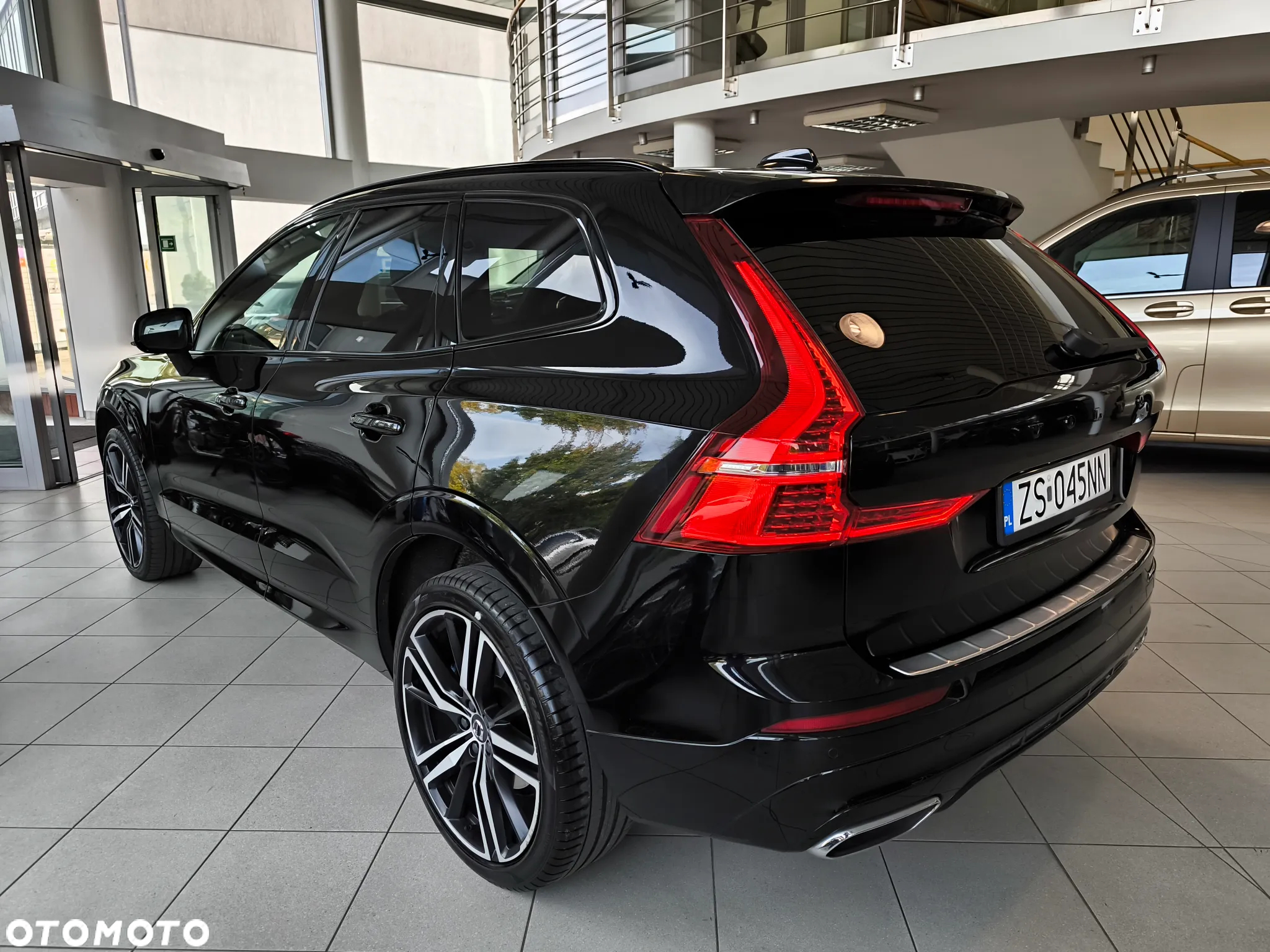 Volvo XC 60 D5 AWD R-Design - 7