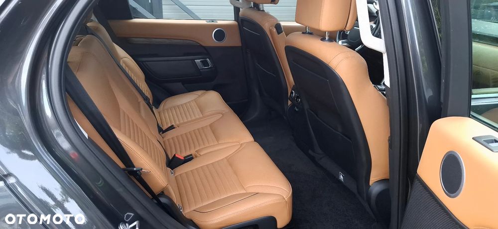 Land Rover Discovery 3.0 TD6 HSE Luxury - 25