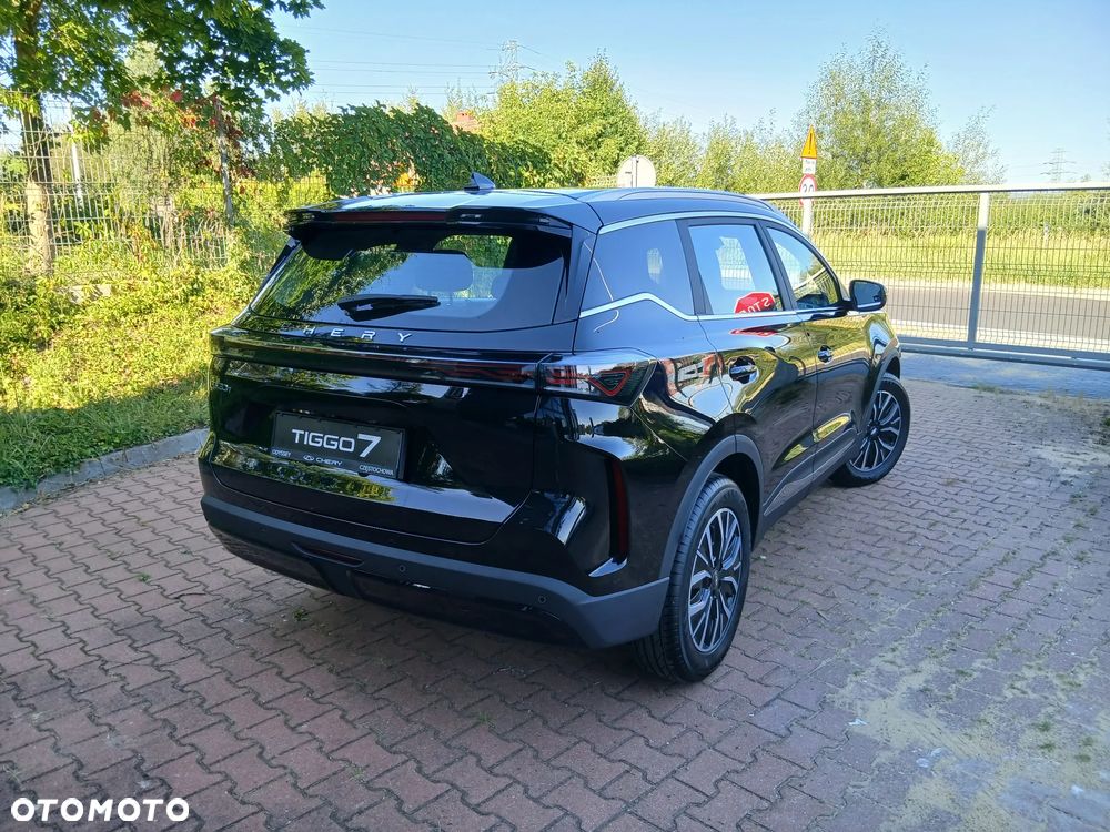 Chery Tiggo 7 1.6 T-GDI Essential DCT - 8