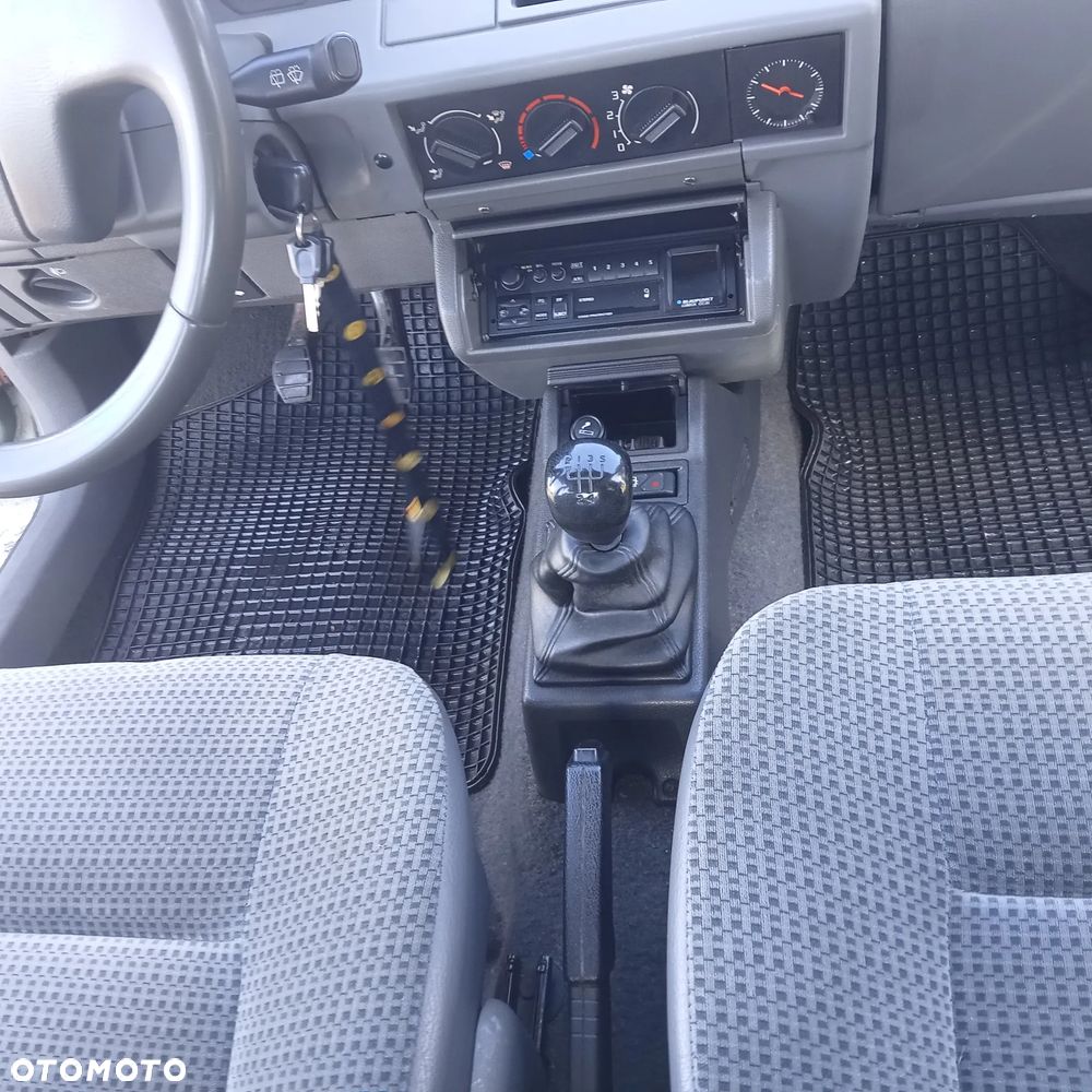 Renault Clio - 31