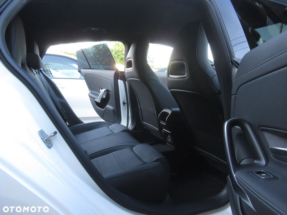 Mercedes-Benz CLA 180 mHEV 7G-DCT - 10