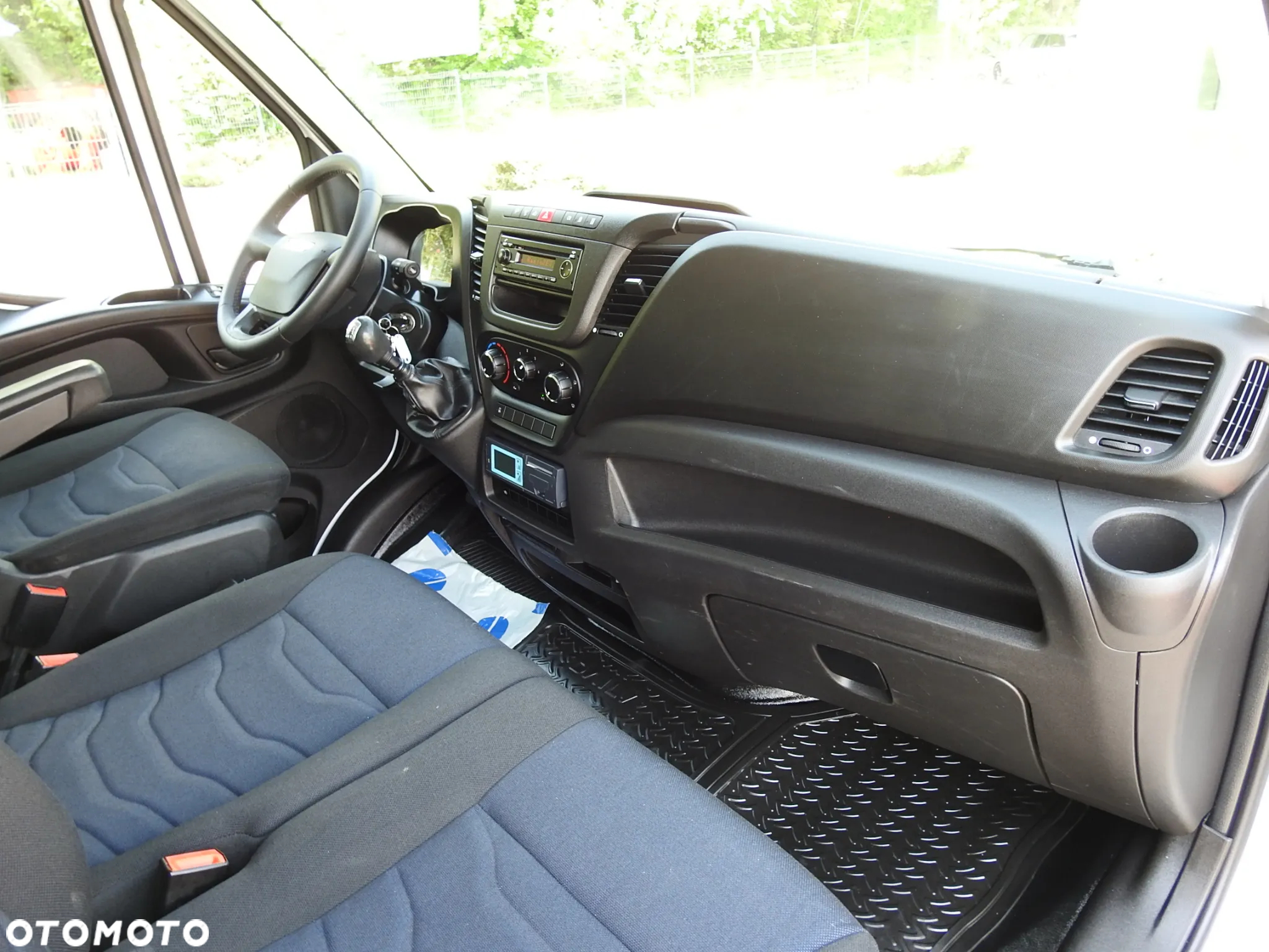 Iveco DAILY 50C15 CHŁODNIA KONTENER -5*C ZASILANIE 230V KLIMATYZACJA BLIŹNIACZE KOŁA 150KM [ 279041 ] - 41