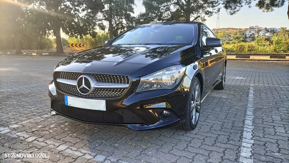 Mercedes-Benz CLA 200 d Shooting Brake - 12